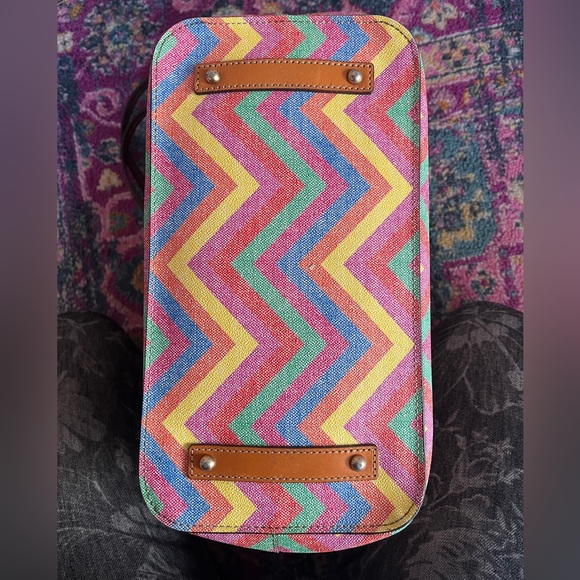 Dooney and Bourke tote bag - Picture 10 of 11